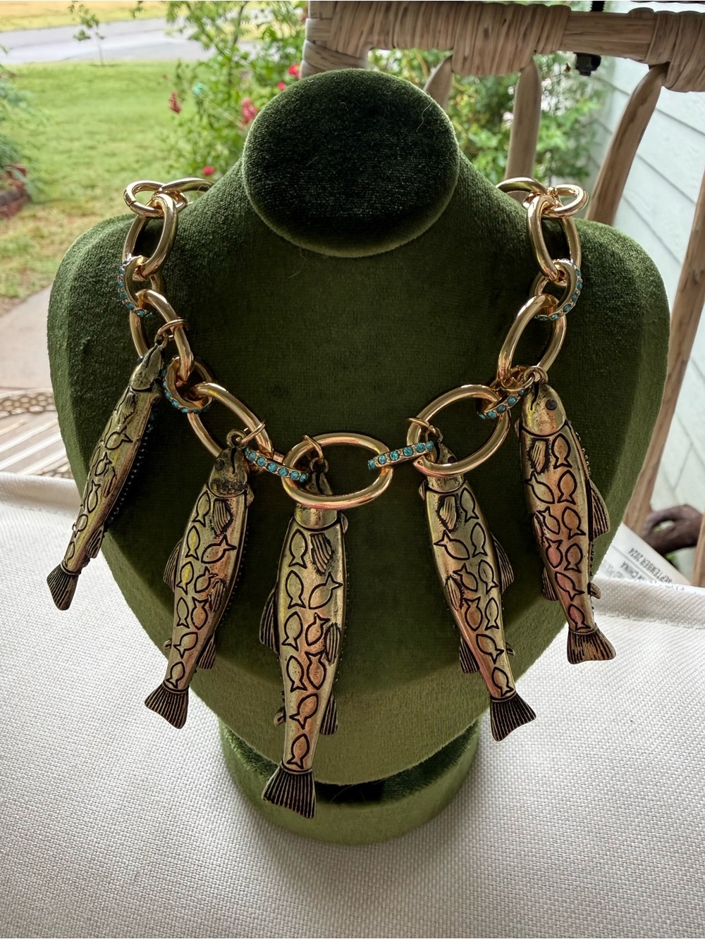 Betsey Johnson Rhinestones Blue & Turquoise Fish Charm Statement Necklace - Picture 6 of 11